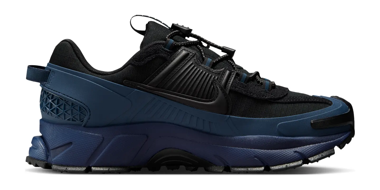 Nike Zoom Vomero Roam in Blue
