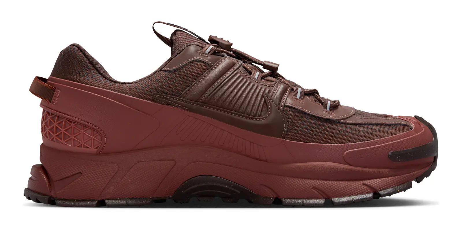 Nike Zoom Vomero Roam in Brown