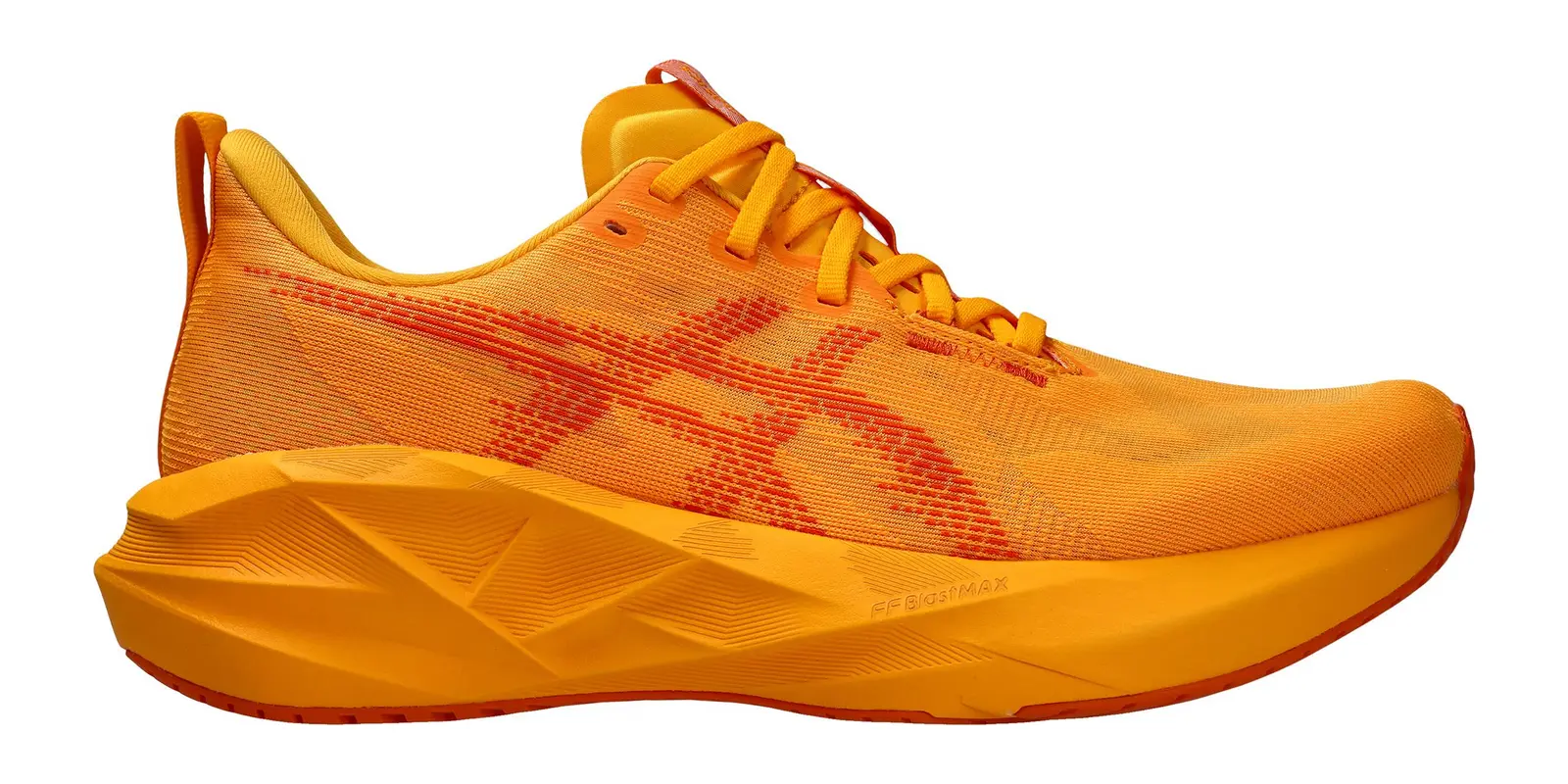 ASICS Novablast 5 in Yamabuki / Anzu