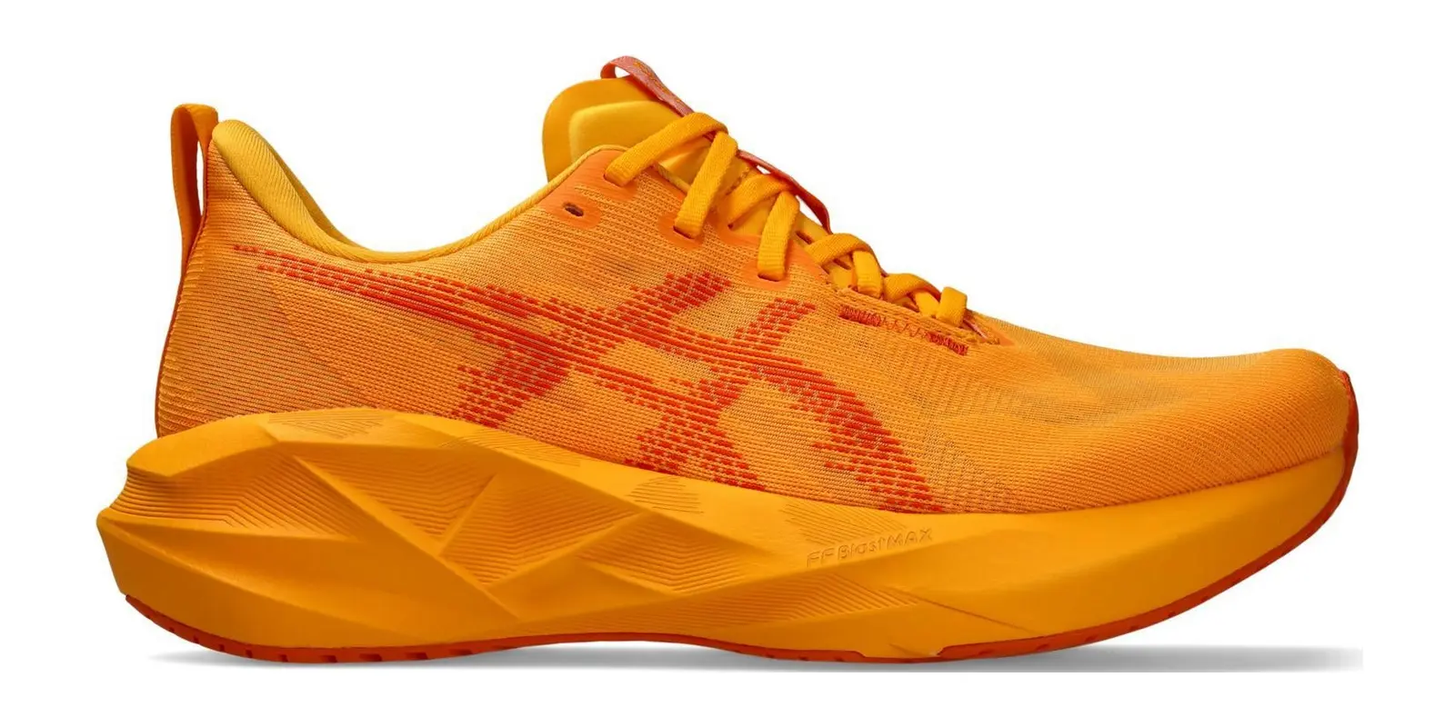 ASICS Novablast 5 in Yamabuki / Anzu