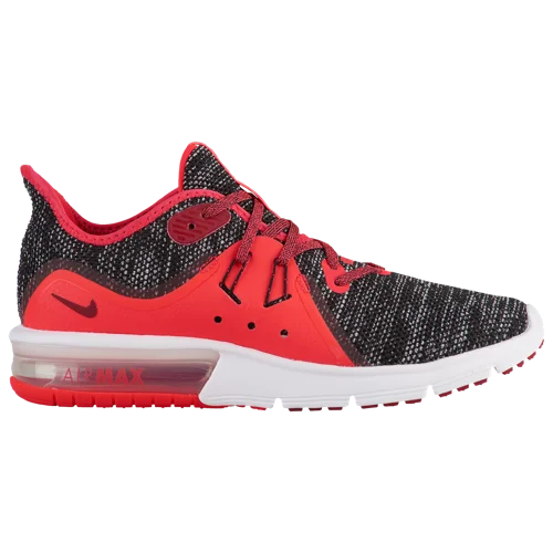 Nike Air Max Sequent 3 in Black / Red