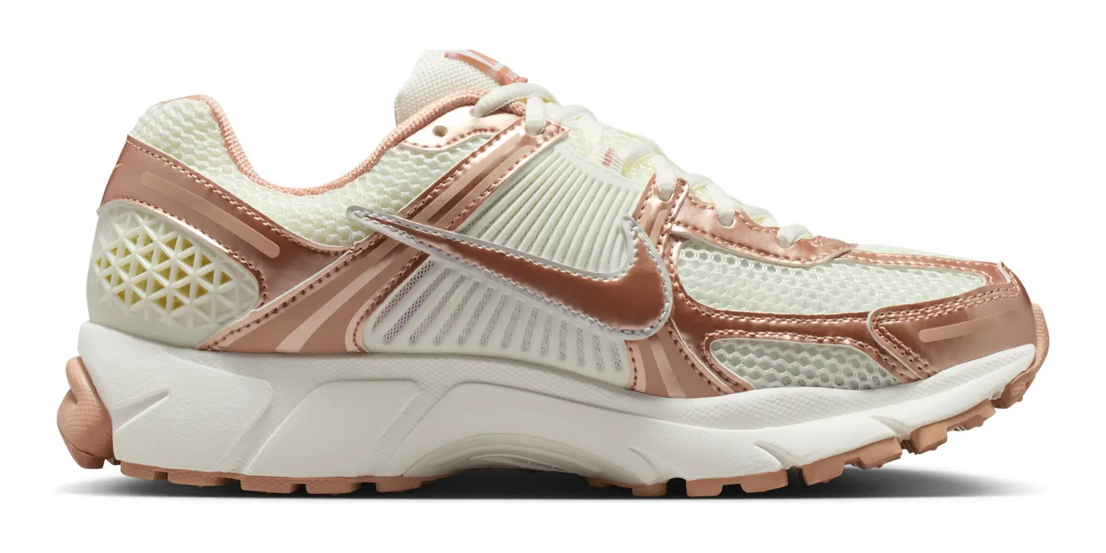 Nike Zoom Vomero 5 in White