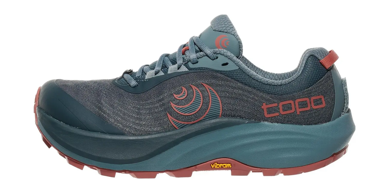 Topo Athletic Pursuit 3 in Slate / Clay