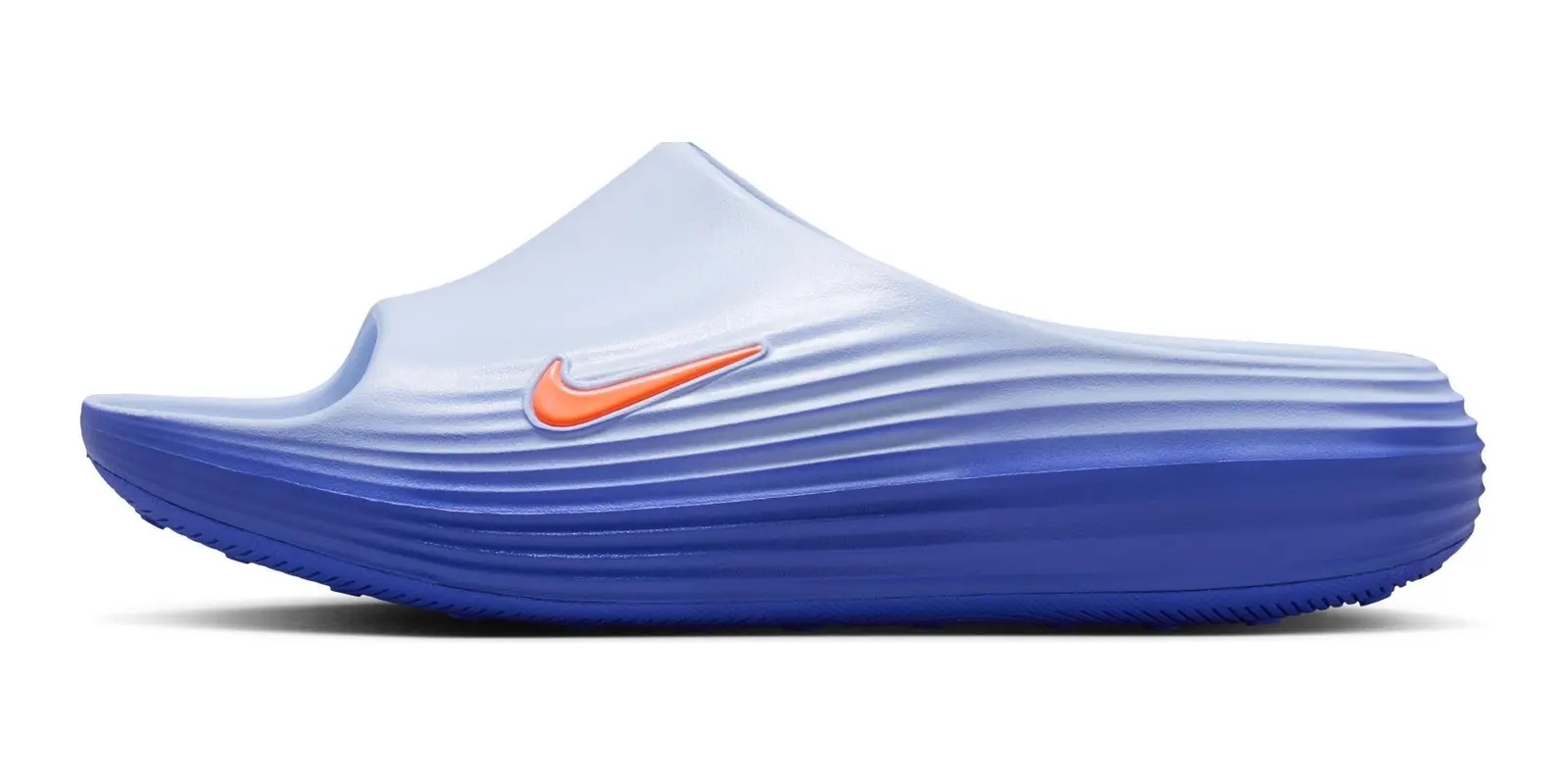 Nike ReactX Rejuven8 in Blue / Orange