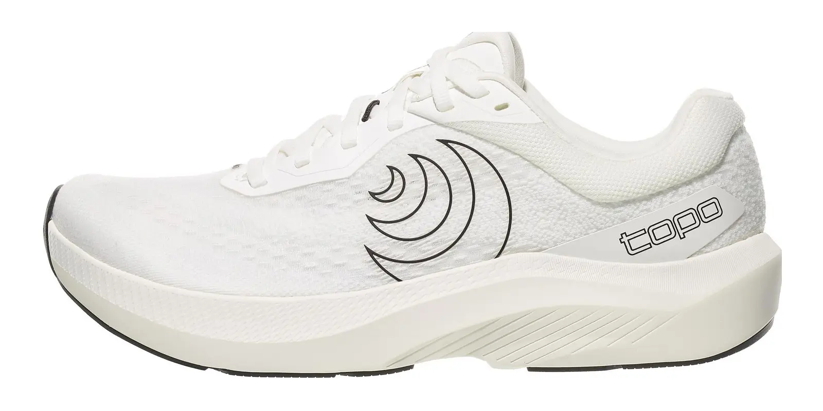 Topo Athletic Magnifly 6 in White / Black