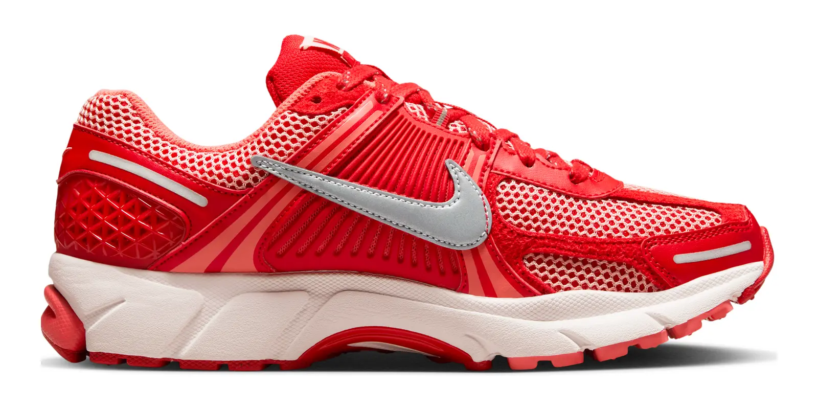 Nike Zoom Vomero 5 in Red