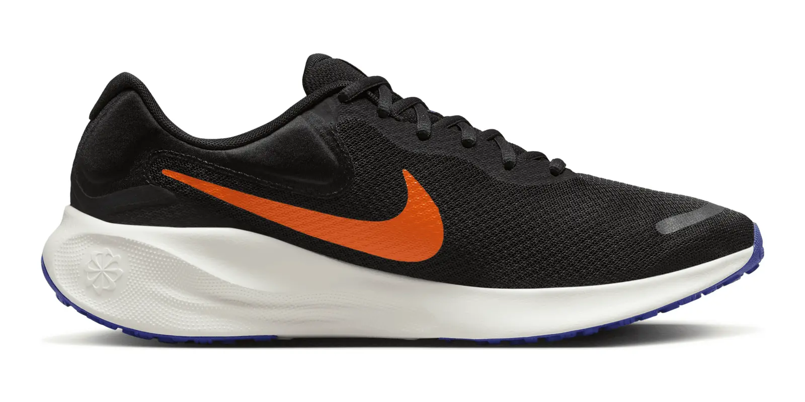 Nike Revolution 7 in Black