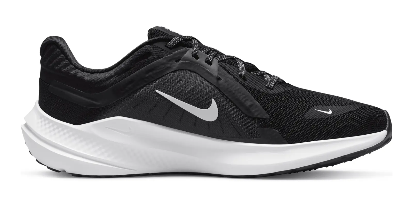 Nike Quest 5 in Black