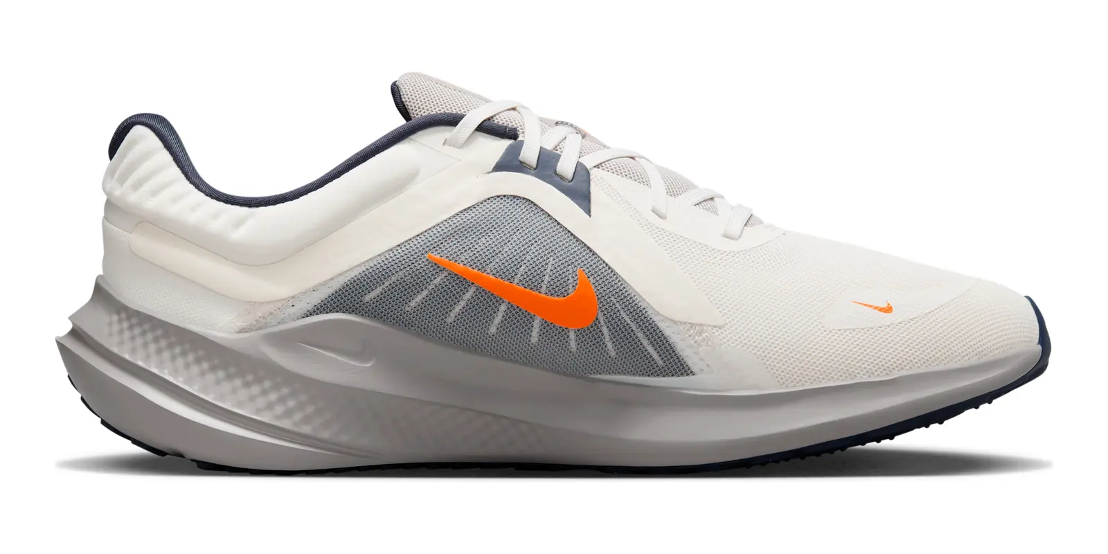 Nike Quest 5 in White
