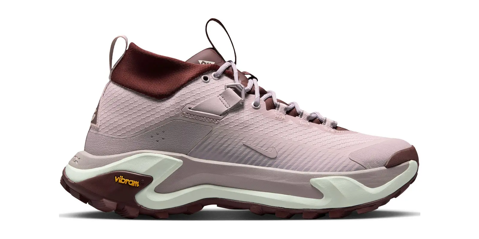Nike Zegama Hike in Platinum Violet / Pltvlt