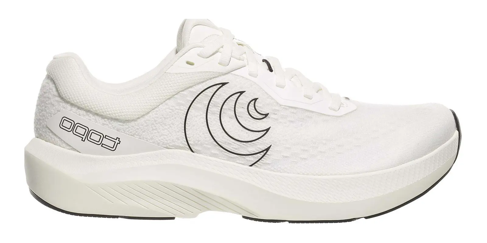 Topo Athletic Magnifly 6 in White / Black