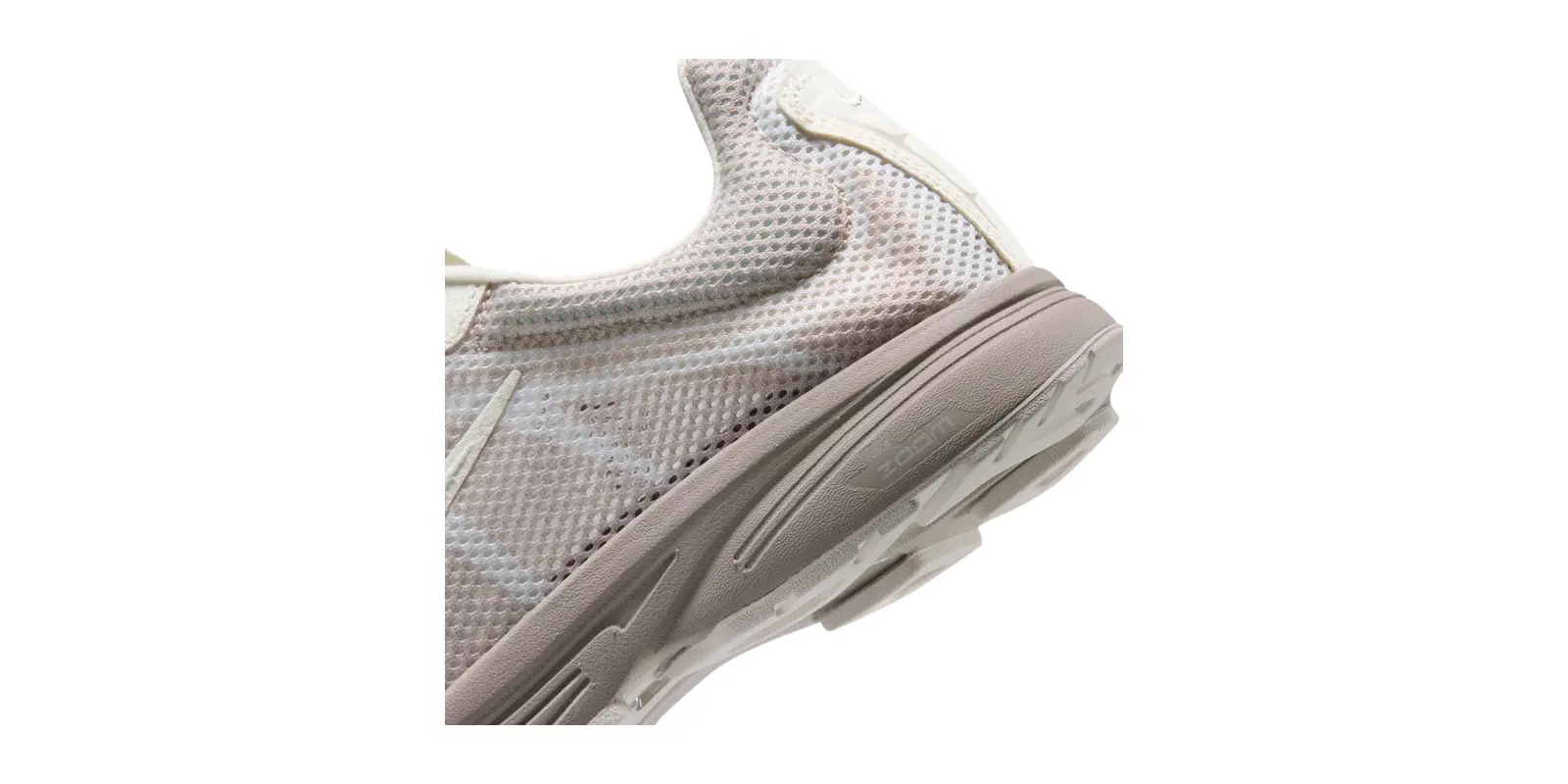 Nike Zoom Streak 3 in Brown