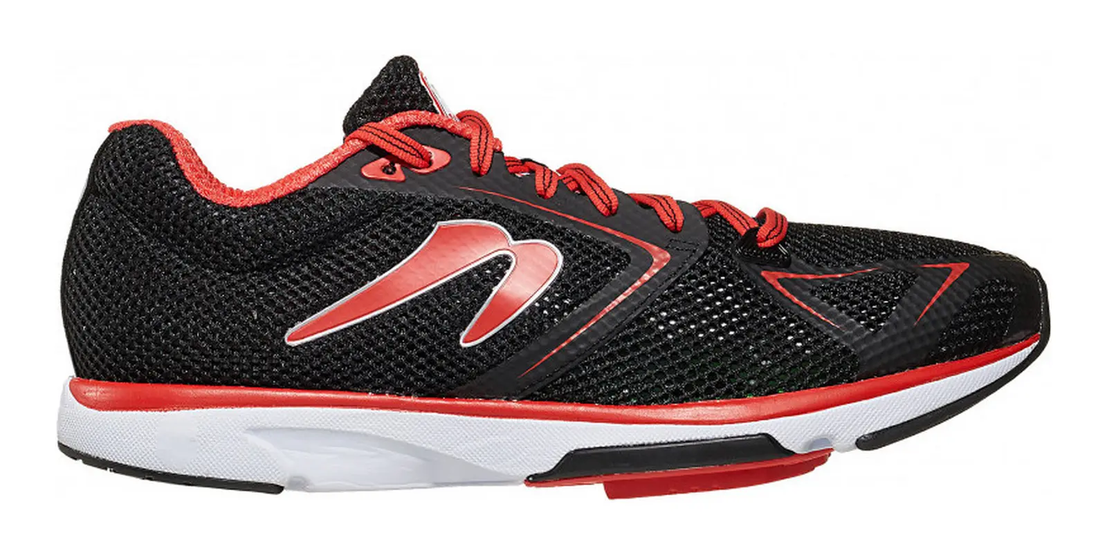 Newton Distance 8 in Black / Red