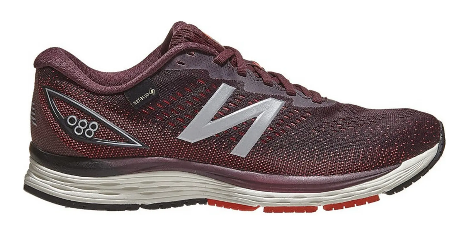 New Balance 880 v9 in Henna