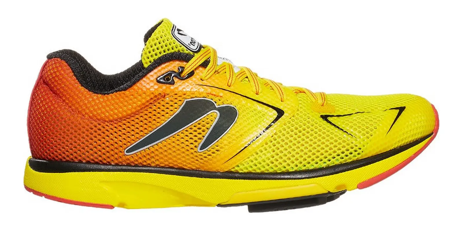 Newton Distance 9 in Sunfireblack