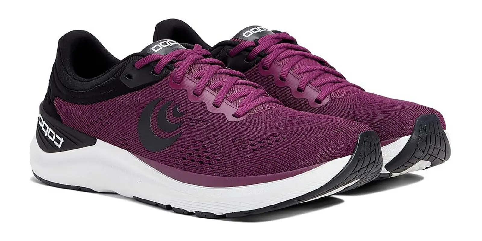 Topo Athletic Ultrafly 4 in Wineblack