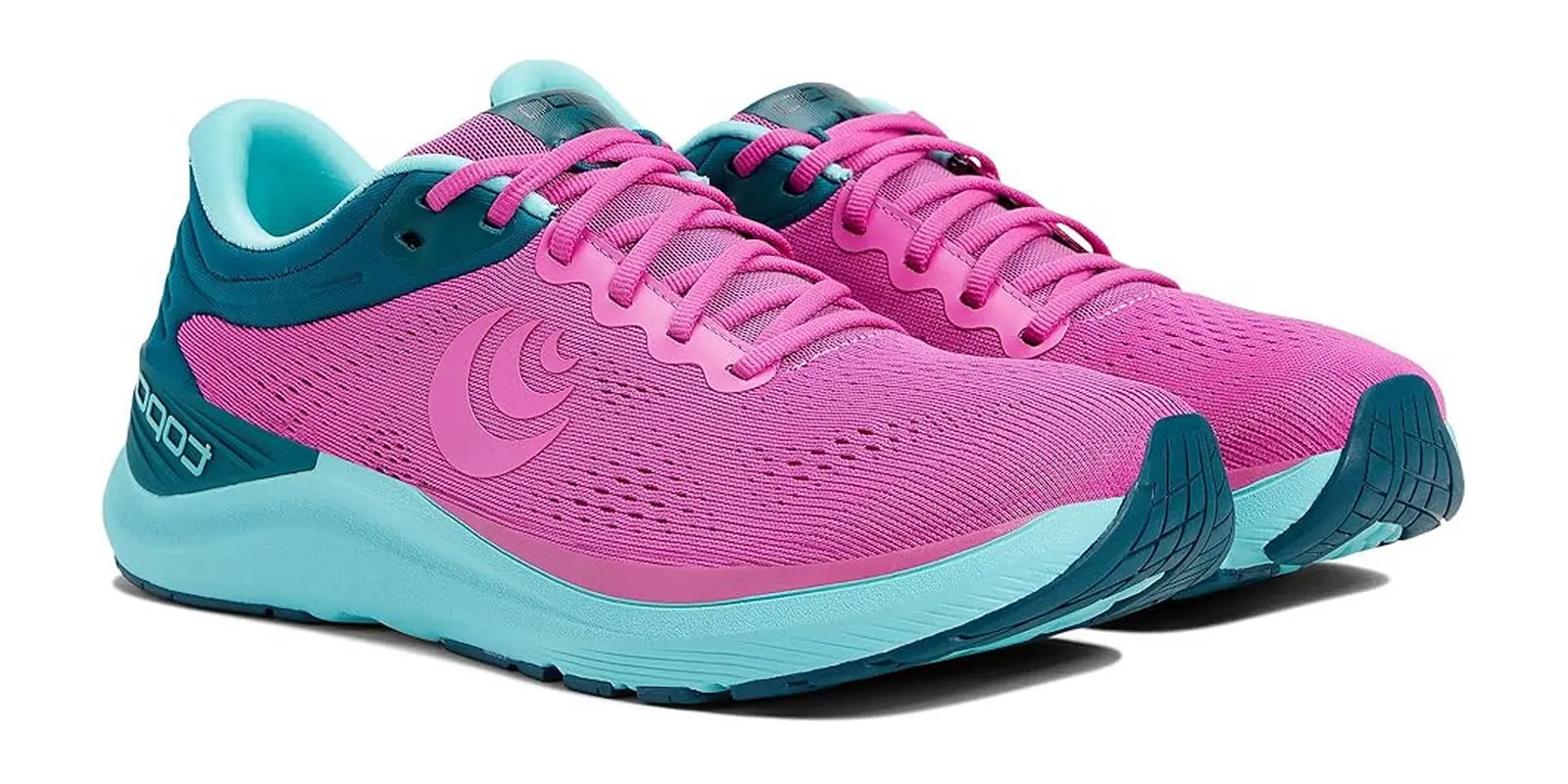 Topo Athletic Ultrafly 4 in Violet / Blue
