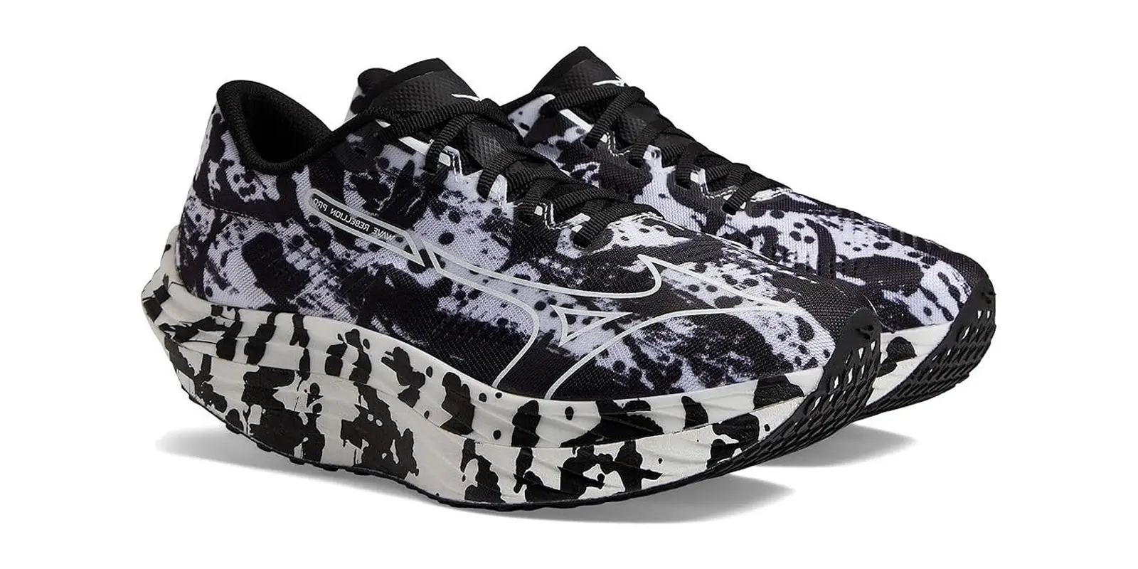 Mizuno Wave Rebellion Pro in White / Black
