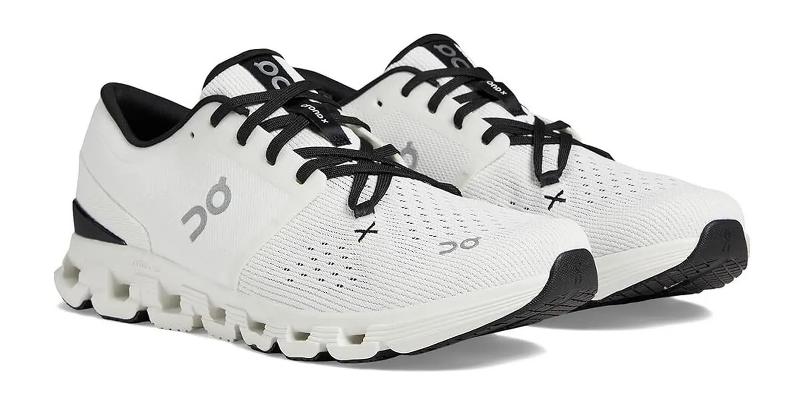 On Cloud X 4 in Ivory / Black