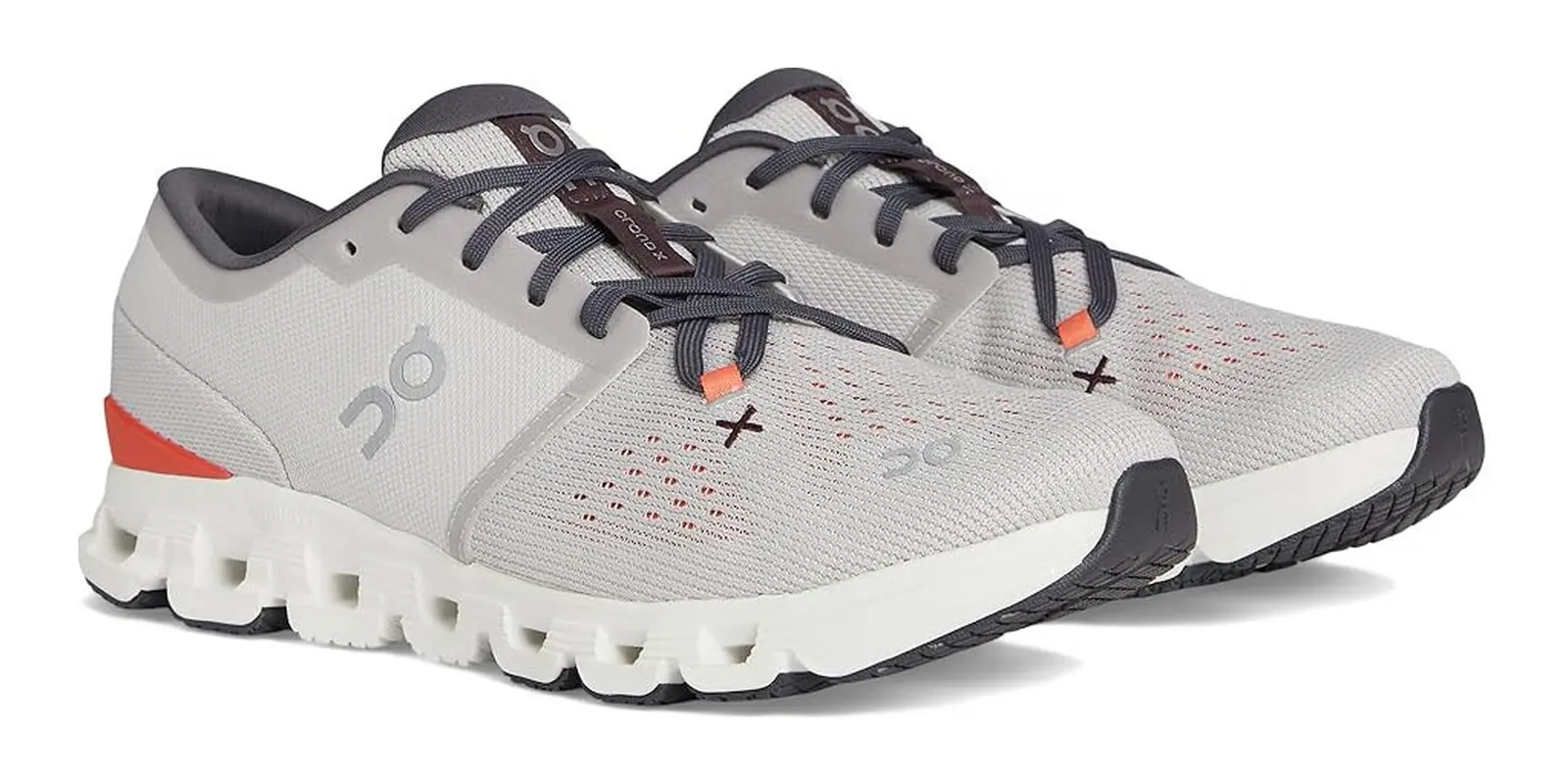 On Cloud X 4 in Silver / Flame