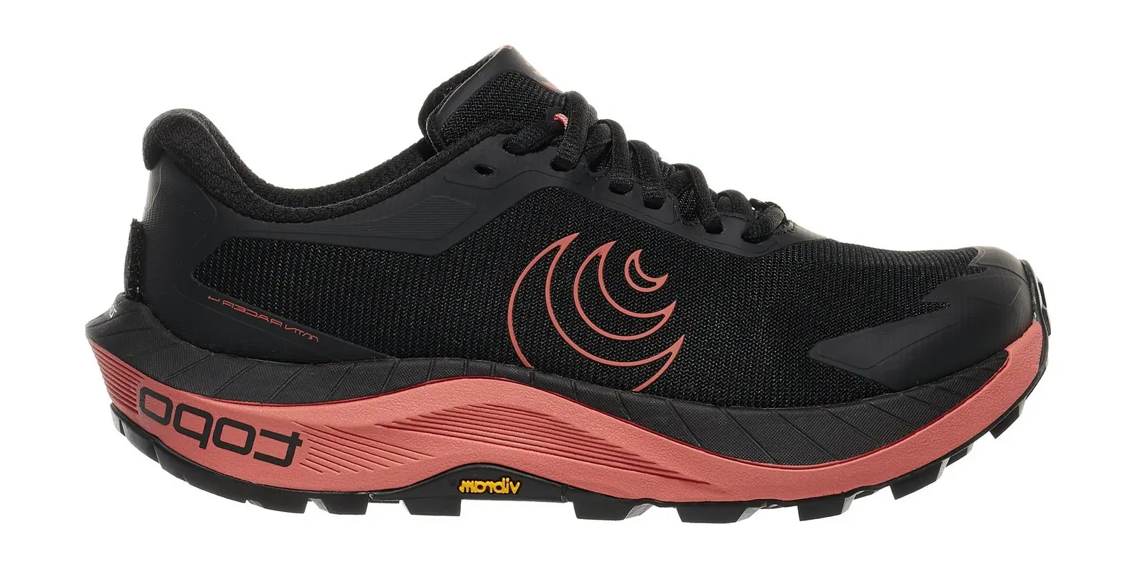 Topo Athletic MTN Racer 4 in Black / Rose