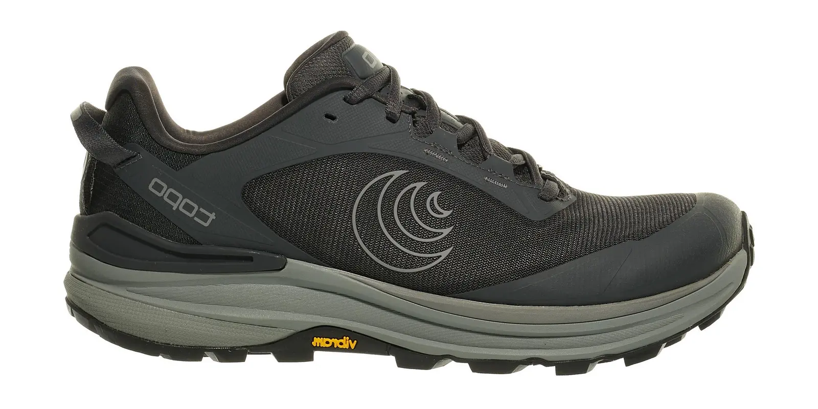 Topo Athletic Traverse 2 in Black / Grey