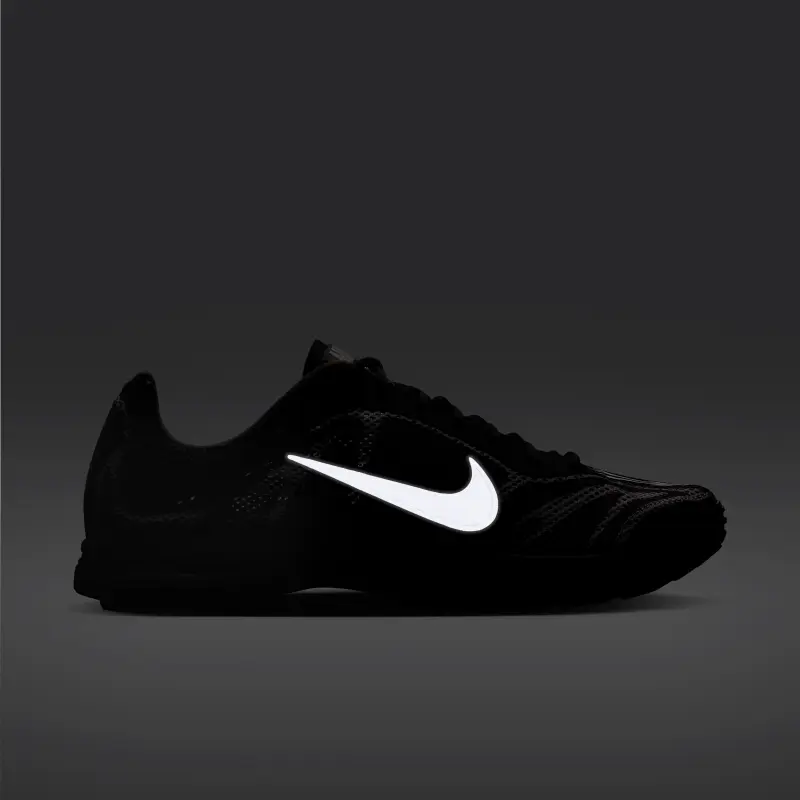 Nike Zoom Streak 3 in Black