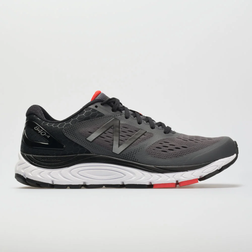 New Balance 840 v4 in Magnetenergy