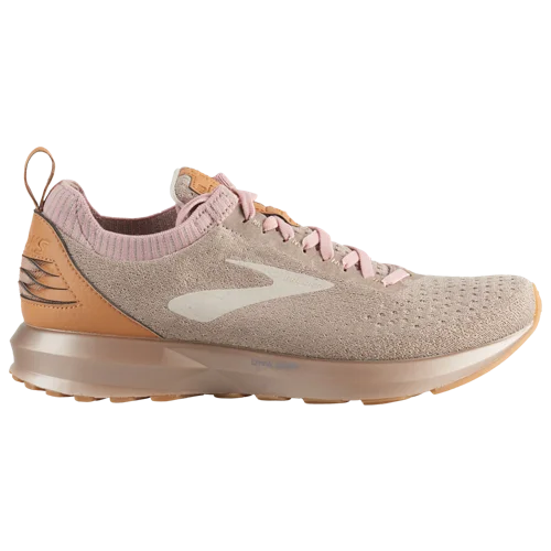 Brooks Levitate 2 LE in Tan / Brown / Pink