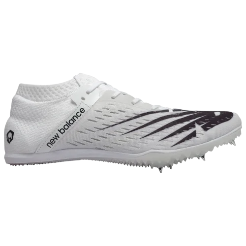 New Balance MD800 v6 in White / Black