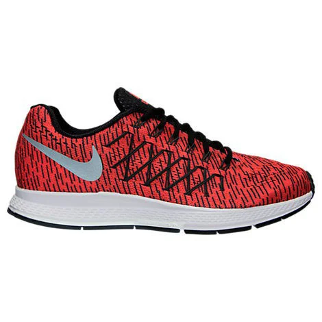 Nike Air Zoom Pegasus 32 in Red