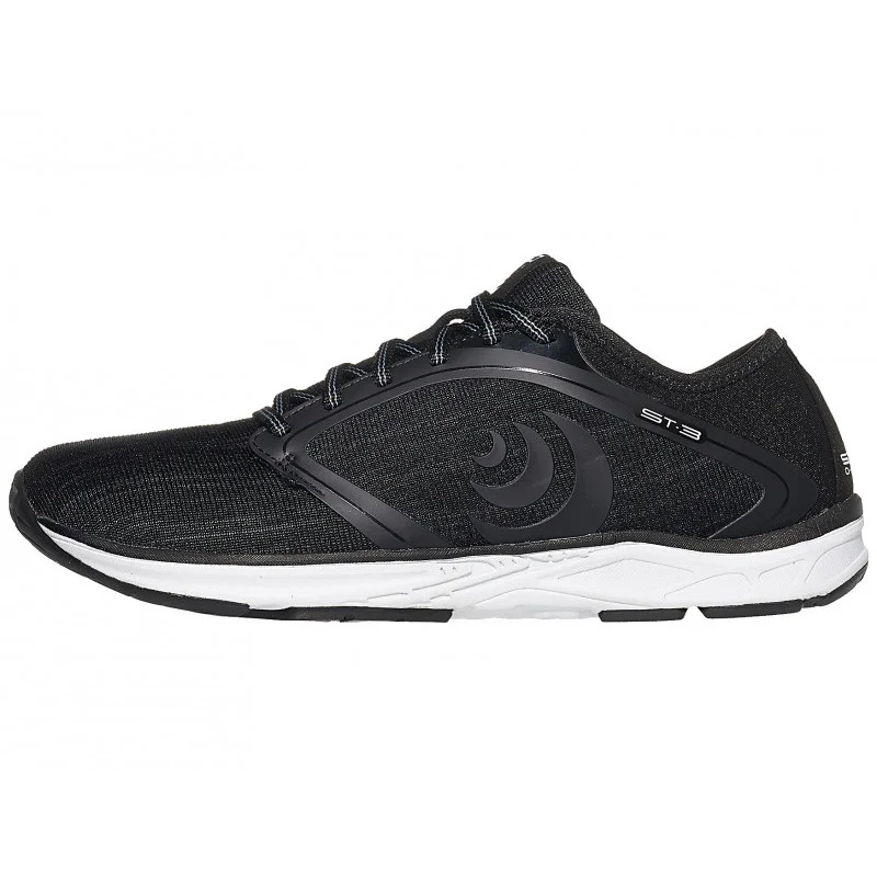 Topo Athletic ST-3 in Black / Grey