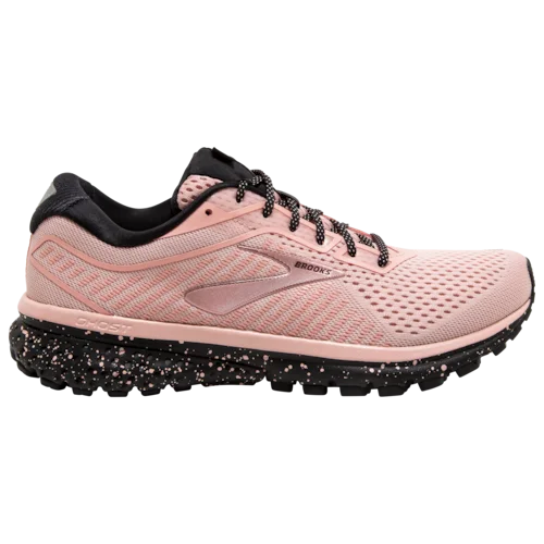 Brooks Ghost 12 in Peachescreamblack