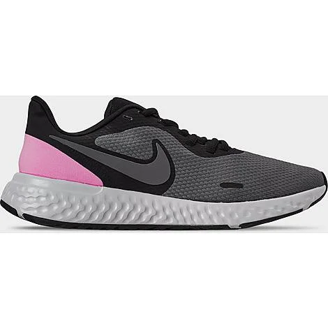 Nike Revolution 5 in Grey