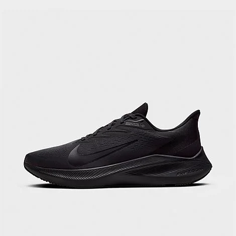 Nike Air Zoom Winflo 7 in Black