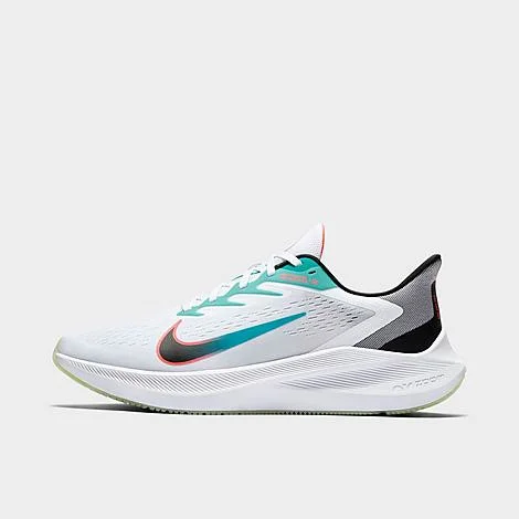 Nike Air Zoom Winflo 7 in White