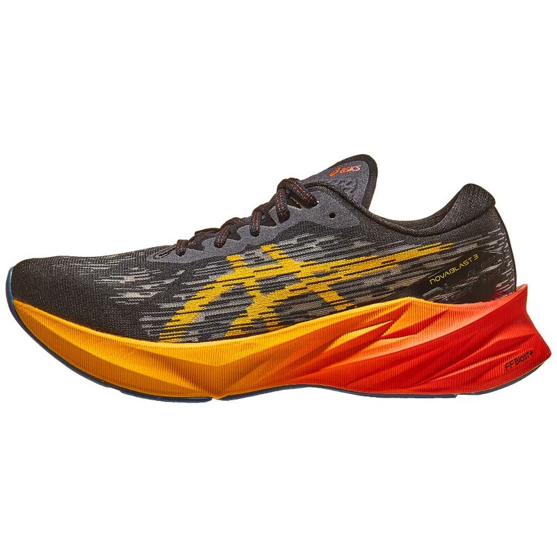 ASICS Novablast 3 in Black / Amber