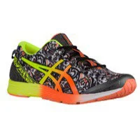 ASICS GEL-Hyper Tri 2 in Black / Hot