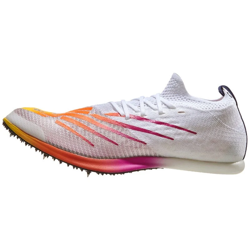 New Balance FuelCell MD-X Spikes in Vibrant