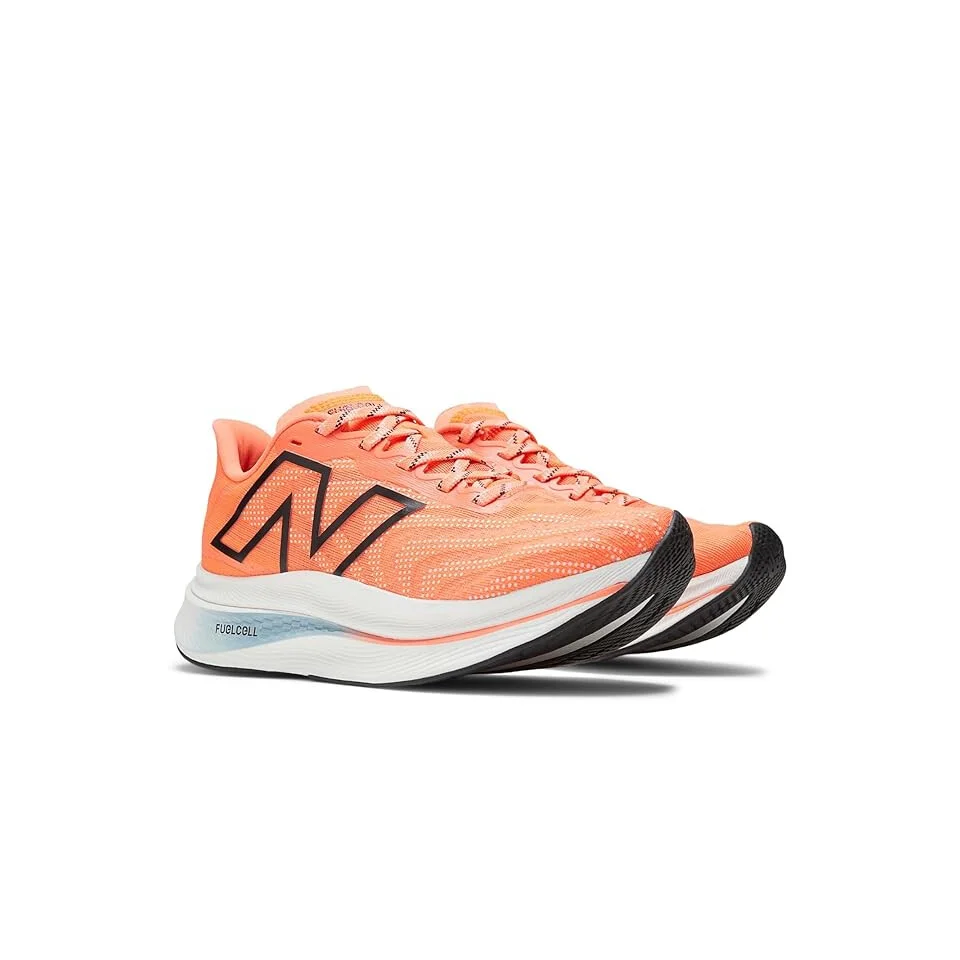 New Balance FuelCell SuperComp Trainer v2 in Neon