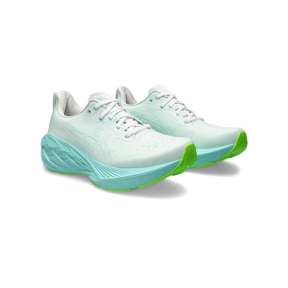 ASICS Novablast 4 in Whiteilluminate
