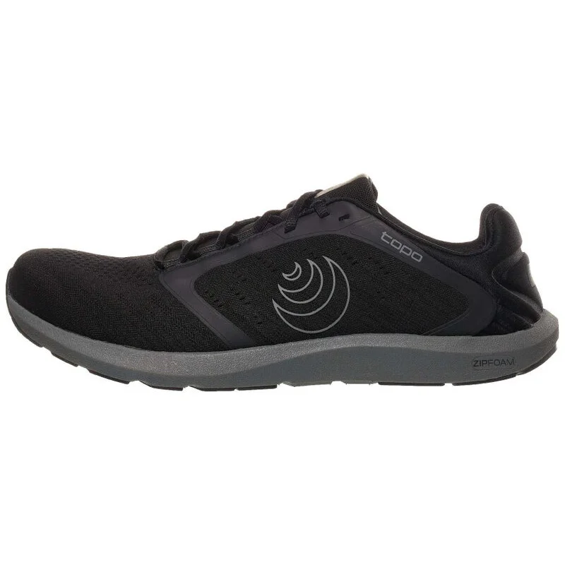 Topo Athletic ST-5 in Black / Charcoal