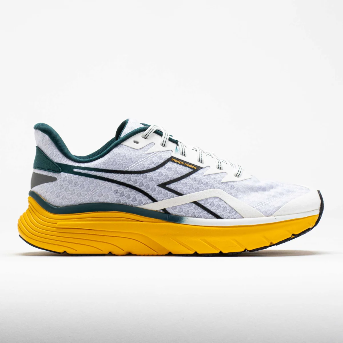 Diadora Equipe Nucleo in Whitemediterraneakumquat