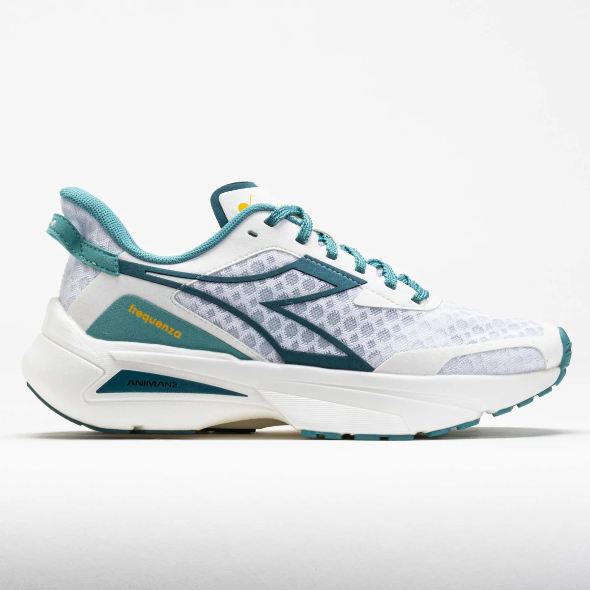 Diadora Frequenza in Whitecolonial