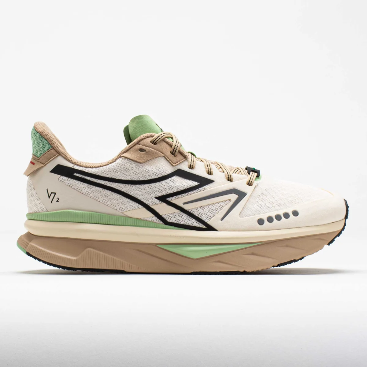 Diadora Atomo v7000 2 in Whisper