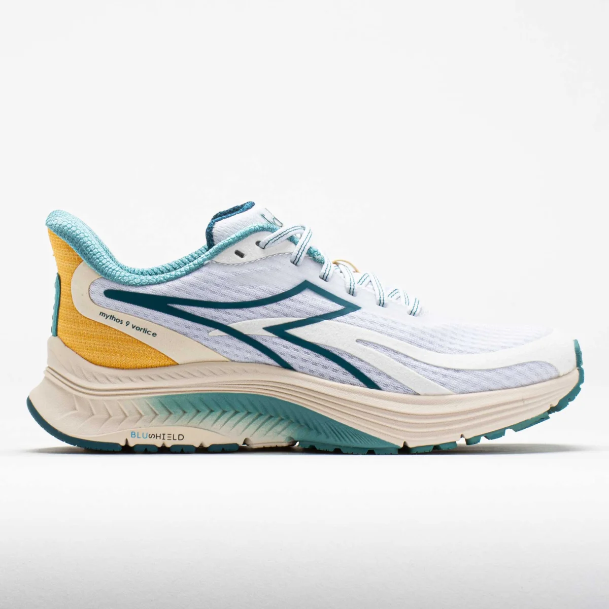 Diadora Mythos Blushield Vortice 9 in Whitewhisper