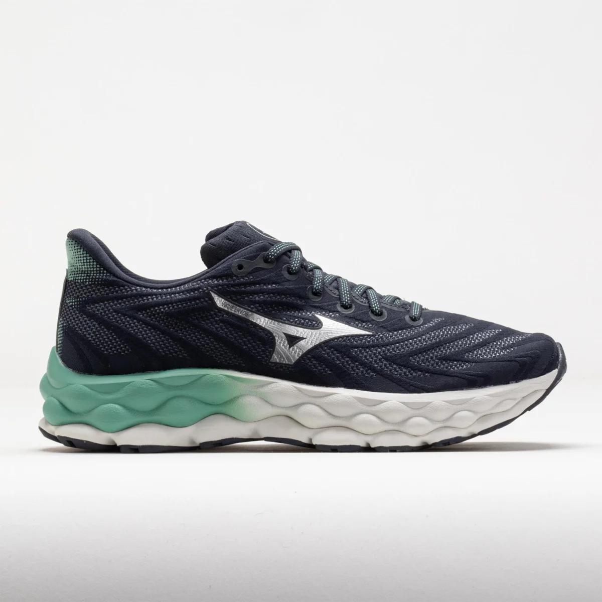 Mizuno Wave Sky 8 in India