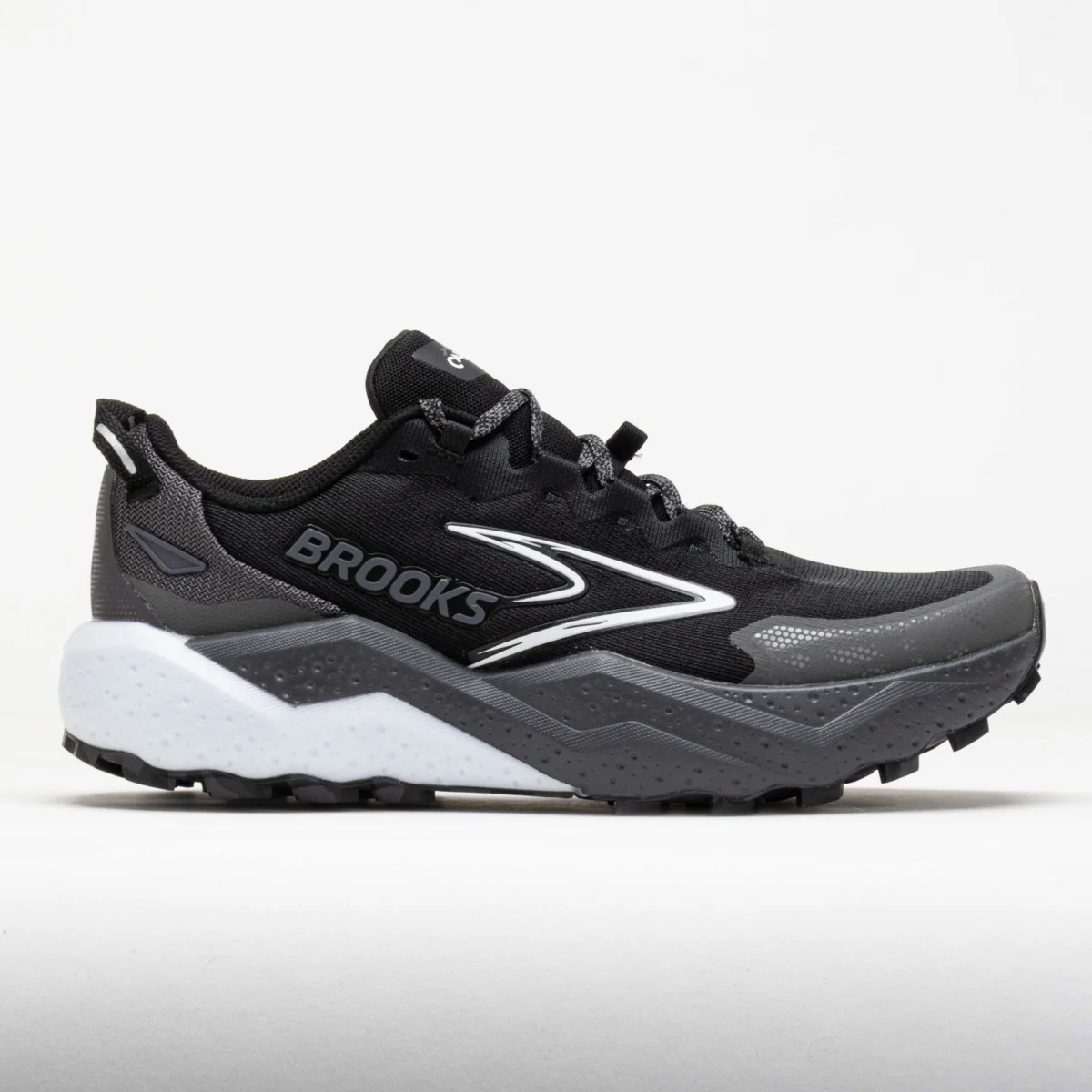 Brooks Caldera 8 in Blackblackened