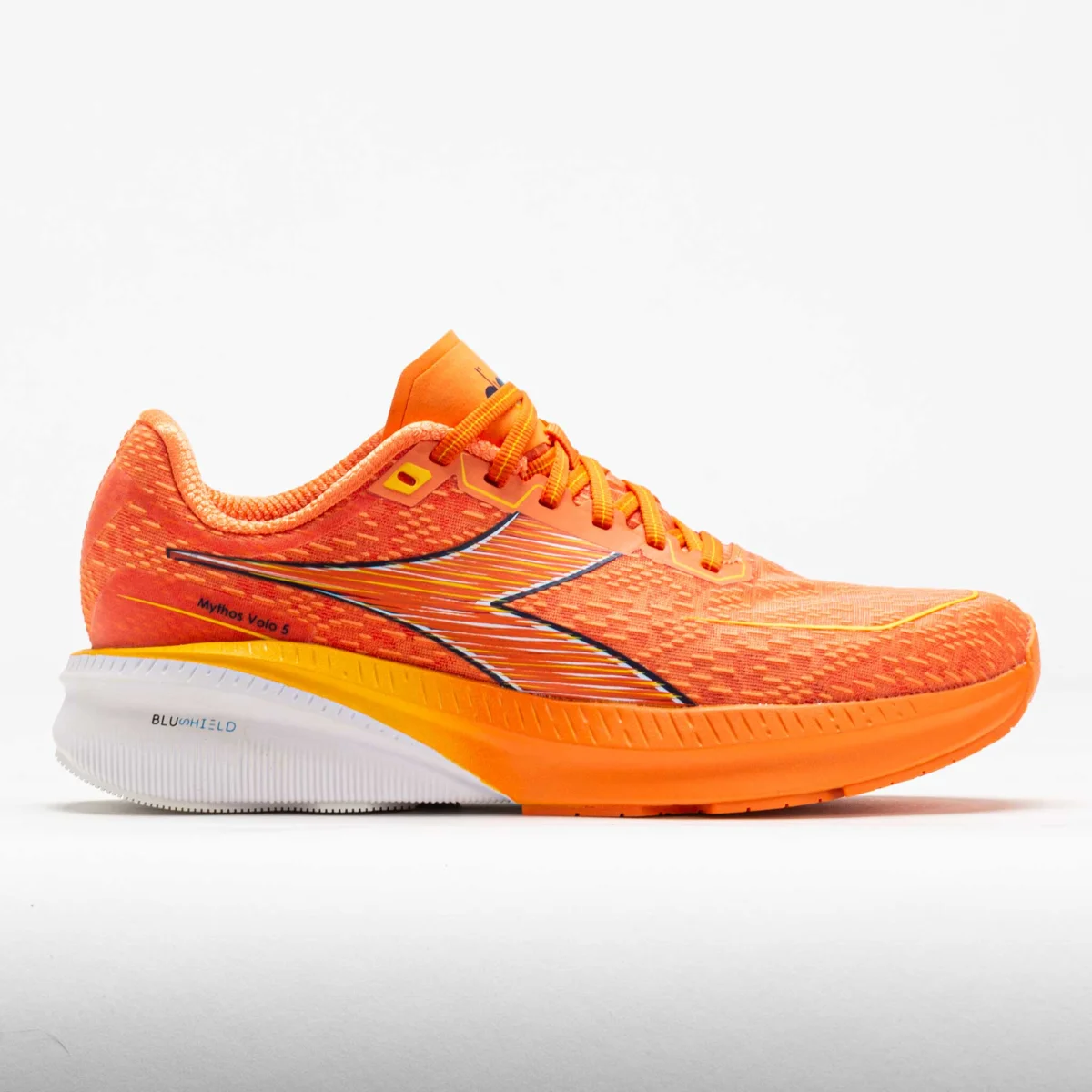 Diadora Mythos Blushield Volo 5 in Nectarinelemon