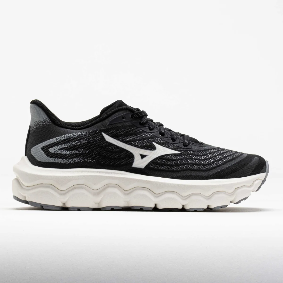 Mizuno Wave Horizon 8 in Black / White